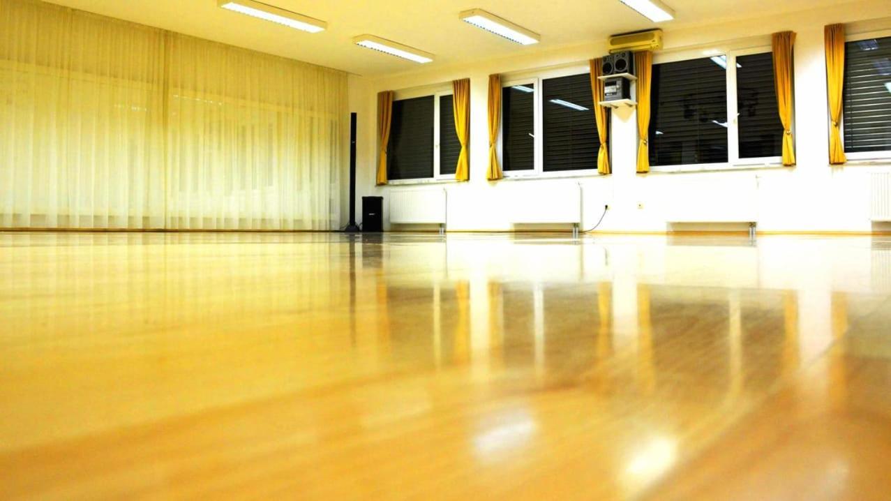 Tej Hostel Λιουμπλιάνα Εξωτερικό φωτογραφία